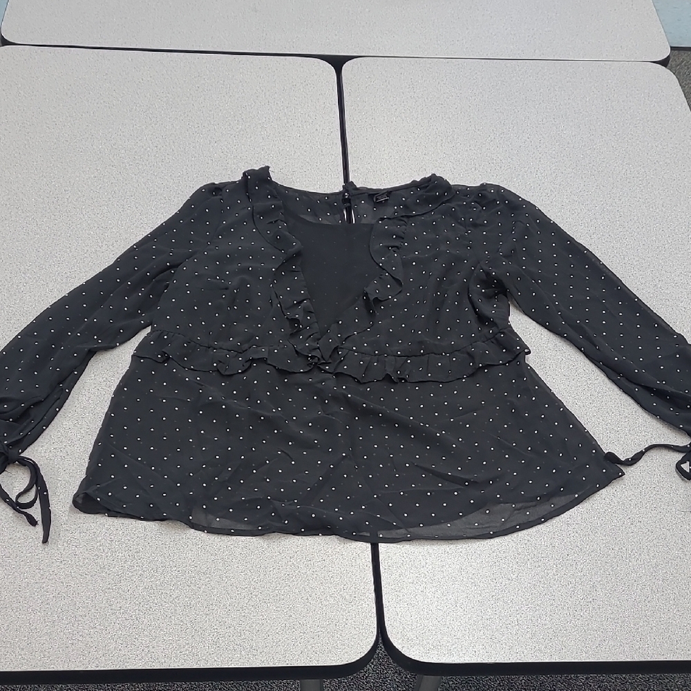 Torrid Black Polka Dot Ruffle Blouse Size 1 (1X) - Picture 3 of 9